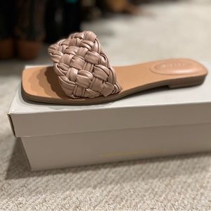 Marc Fisher Woven Caspian Slide Sandal In Light Natural Size 8